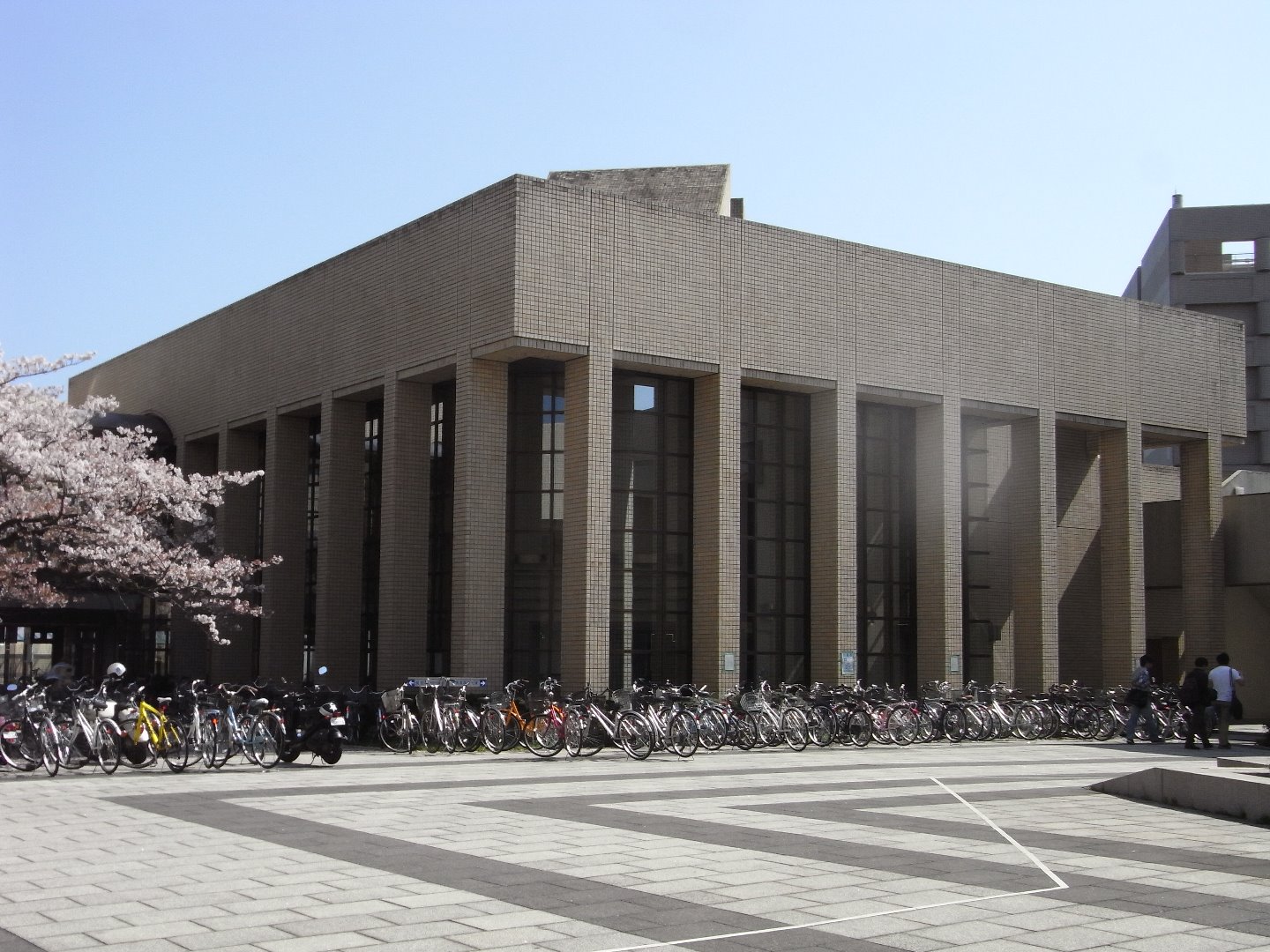 横浜市立大学医学部　講義棟,動物棟,RI棟　空調機他更新工事