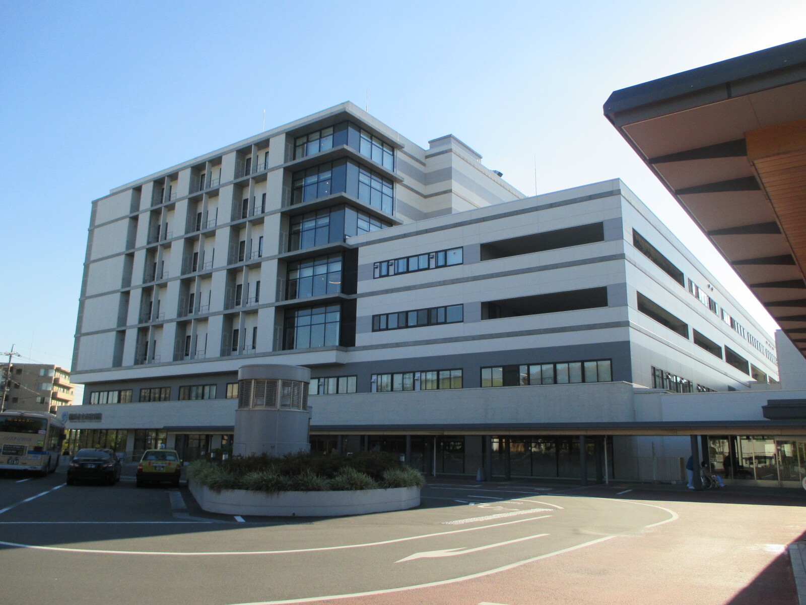 横浜市立市民病院再整備管理棟工事（空調）